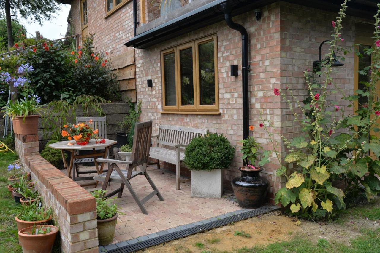 Thatchcombe B&B Вонтідж Екстер'єр фото