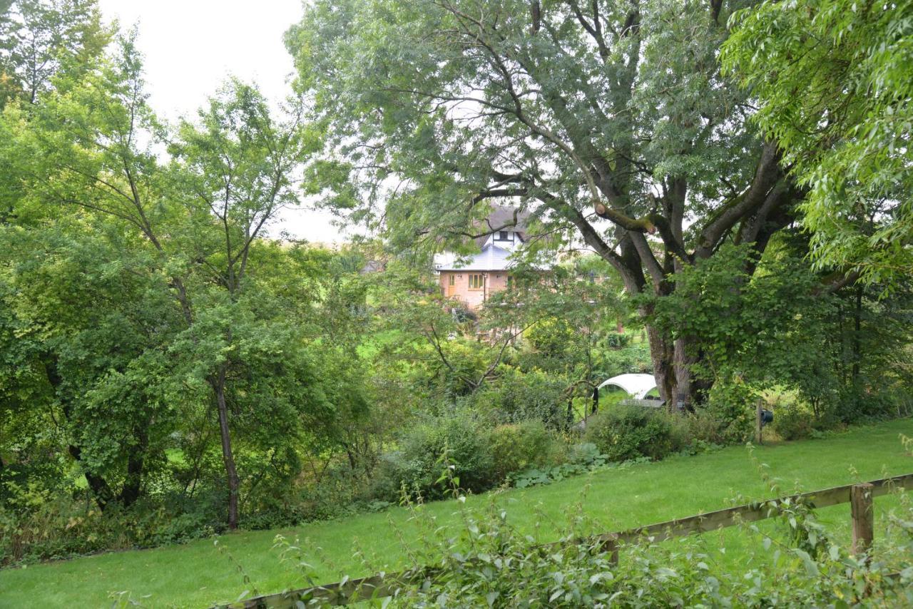 Thatchcombe B&B Вонтідж Екстер'єр фото