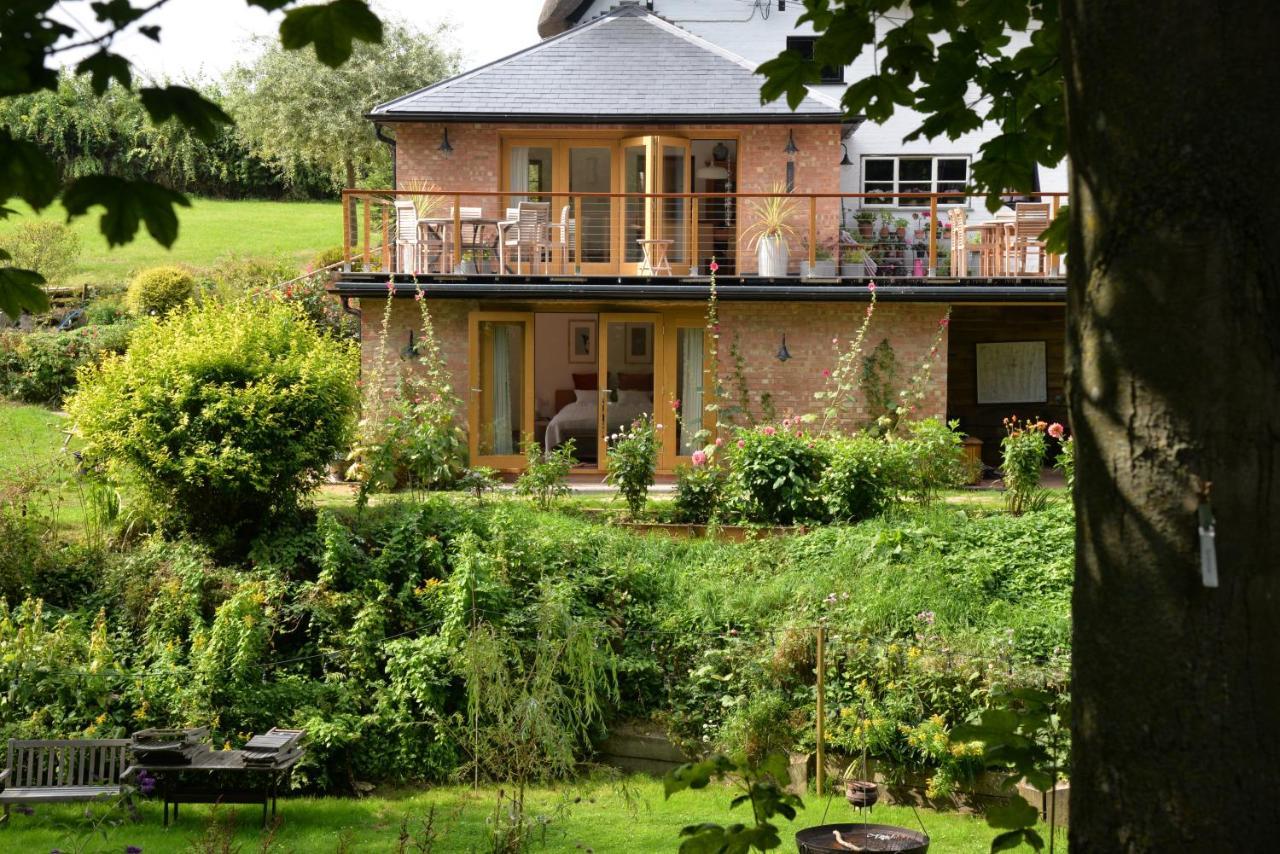 Thatchcombe B&B Вонтідж Екстер'єр фото
