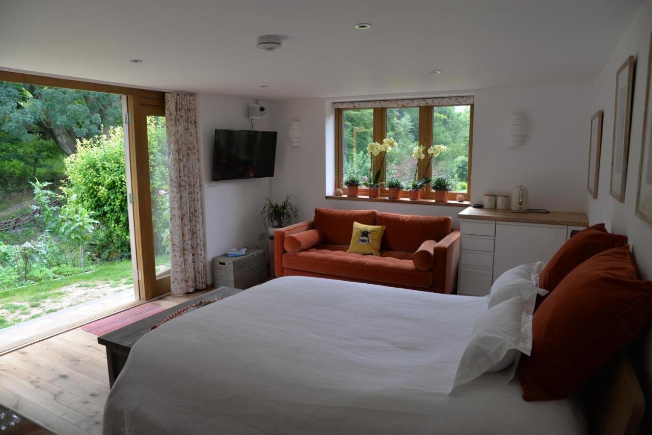 Thatchcombe B&B Вонтідж Екстер'єр фото