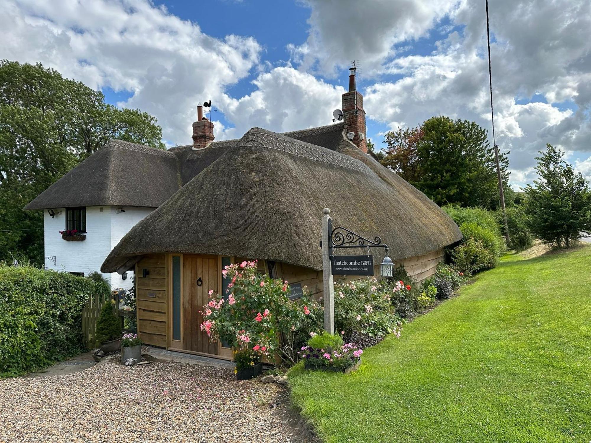 Thatchcombe B&B Вонтідж Екстер'єр фото