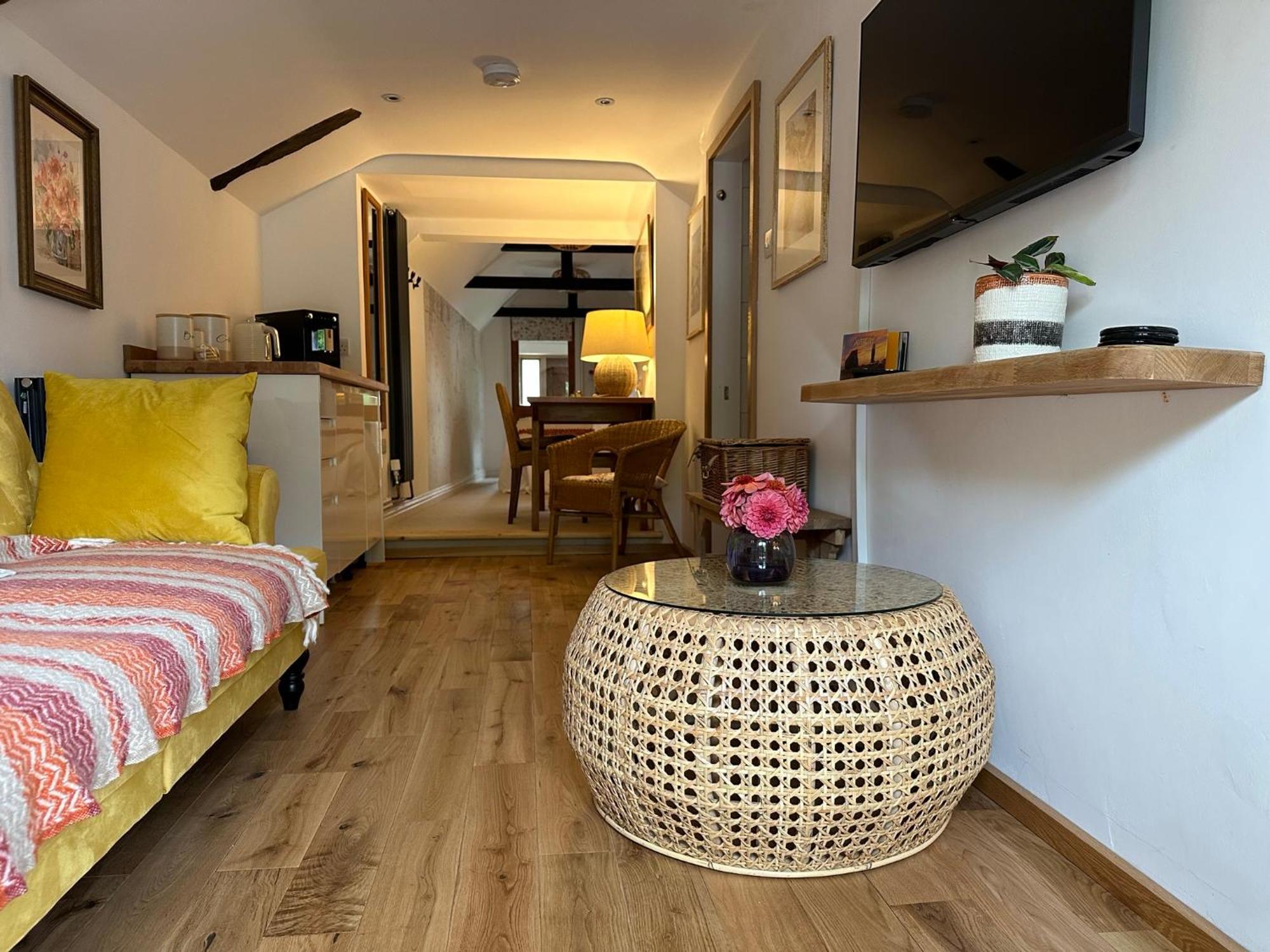 Thatchcombe B&B Вонтідж Екстер'єр фото