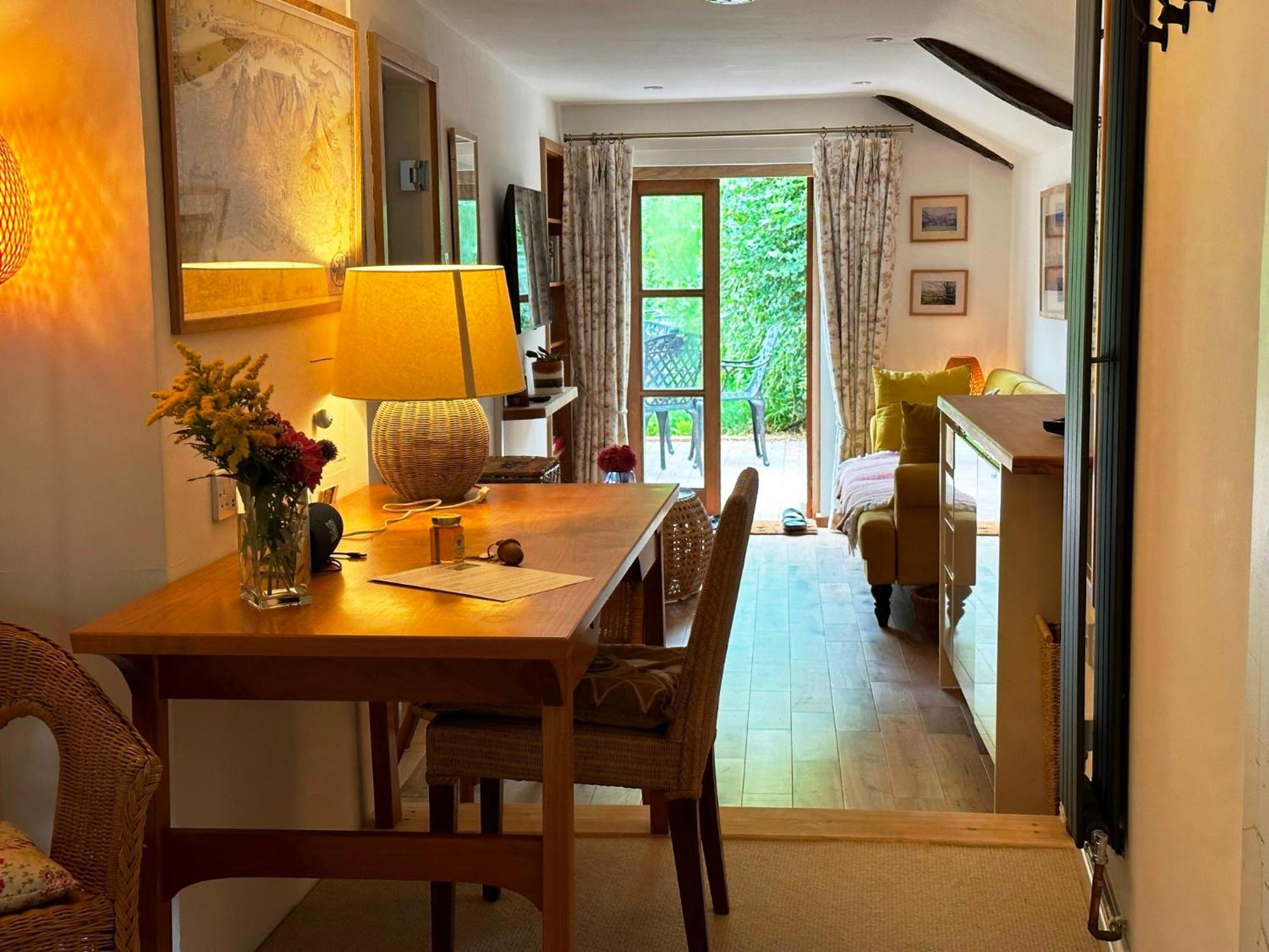 Thatchcombe B&B Вонтідж Екстер'єр фото